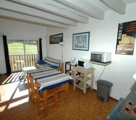 Apartamento La Grange Du Devezou Saint-Jacques-des-Blats